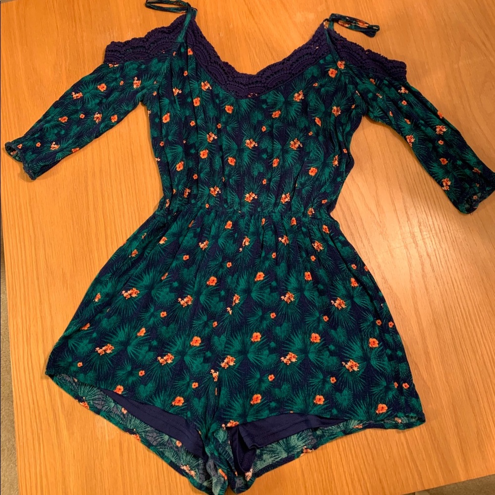 Ladies shorts jumper